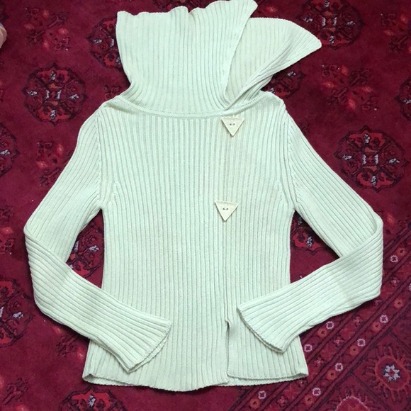 BELAMIE SWEATER SIZE MEDIUM - Picture 10 of 11